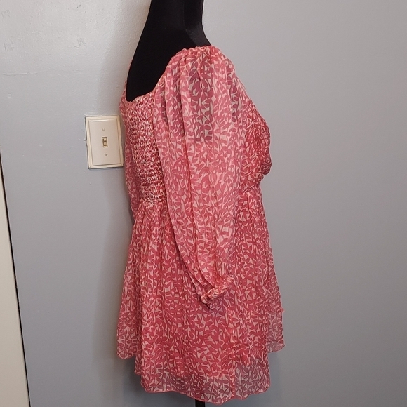 Karen Kane Pink And White Blouse Size Medium - Picture 3 of 8